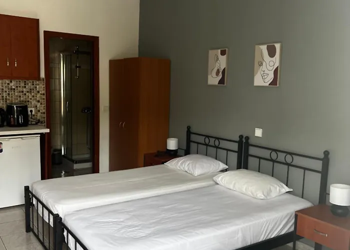 Dionysus Apartments & Studios